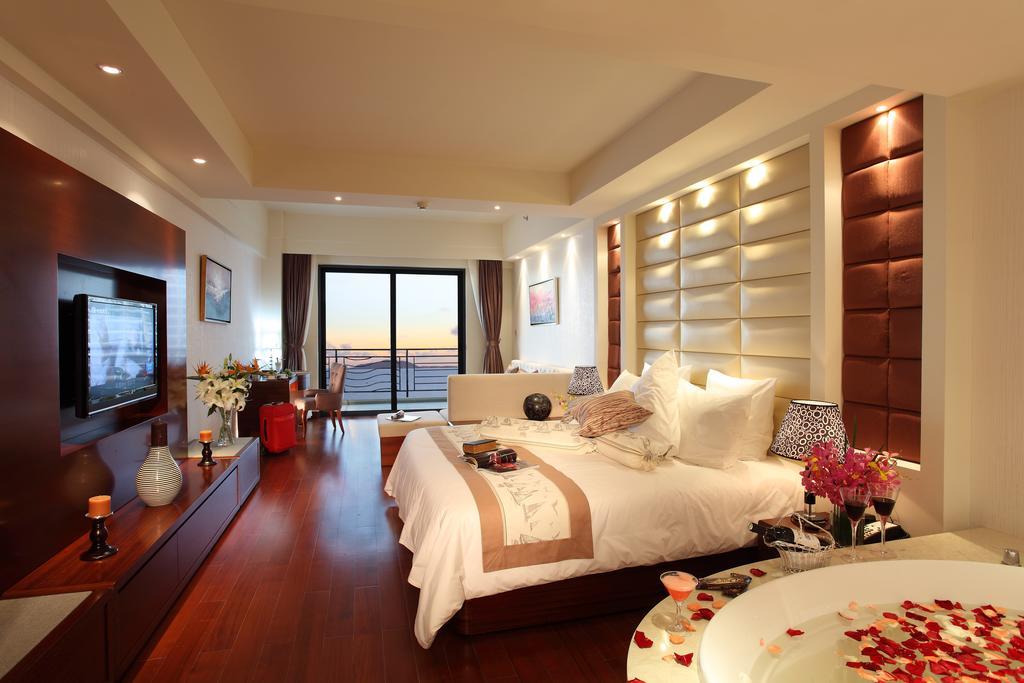 Lacosta Seaside Resort Hotel Sanya Санья Экстерьер фото