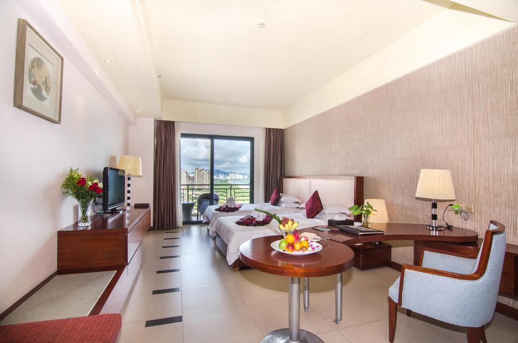 Lacosta Seaside Resort Hotel Sanya Санья Экстерьер фото