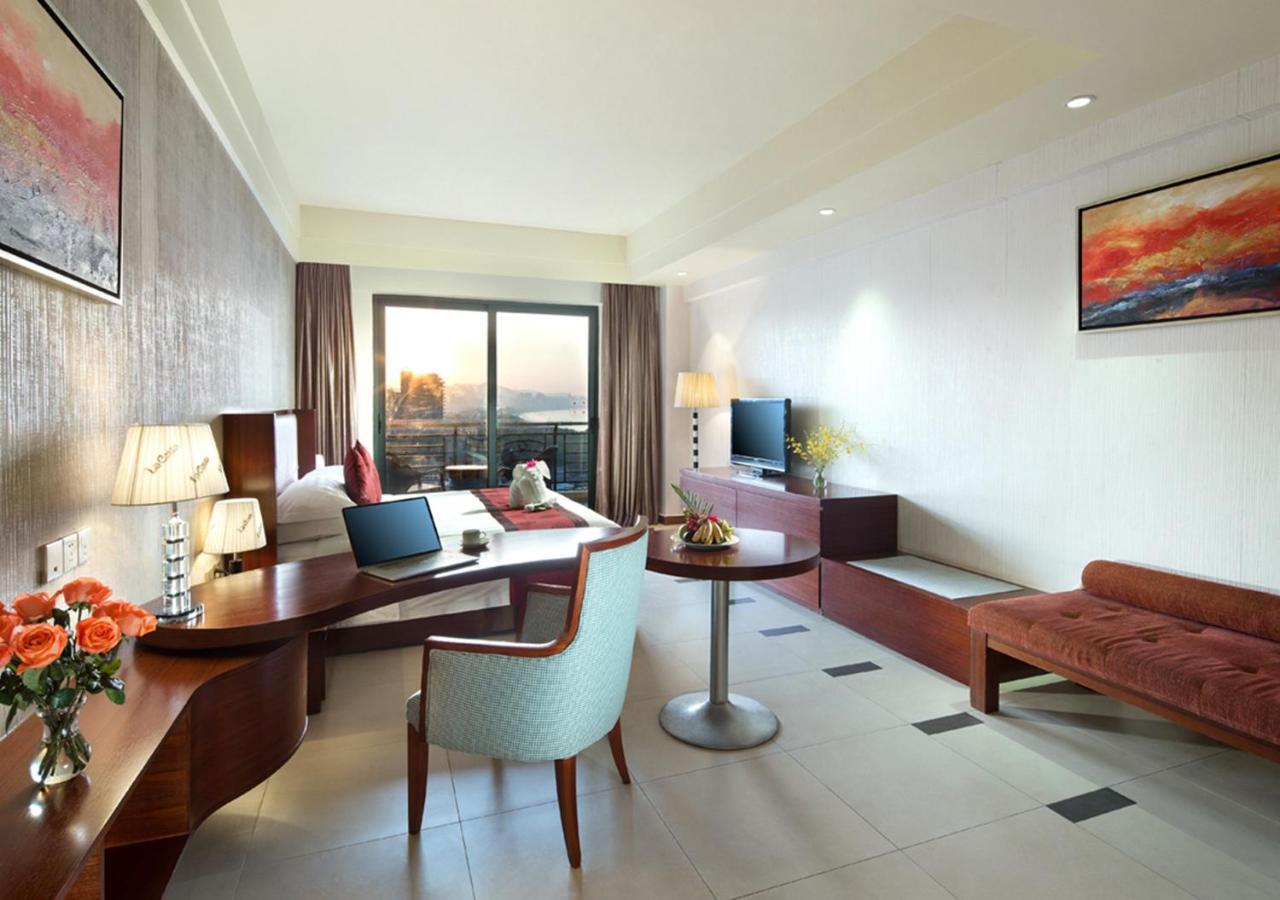 Lacosta Seaside Resort Hotel Sanya Санья Экстерьер фото